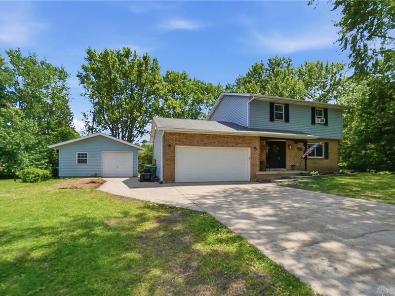 225 Fairfield Pike, Enon Vlg, OH 45323 Photo 3
