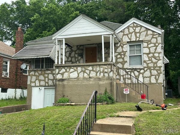 6949 Claremore Drive , St Louis, MO 63121