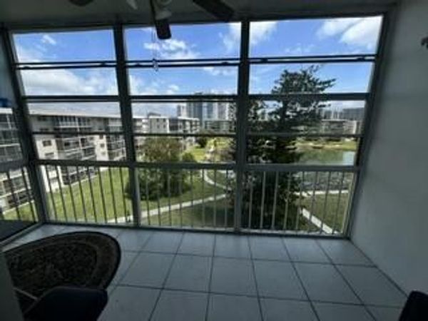 2903 Point East Drive, Unit K604, Aventura, FL 33160
