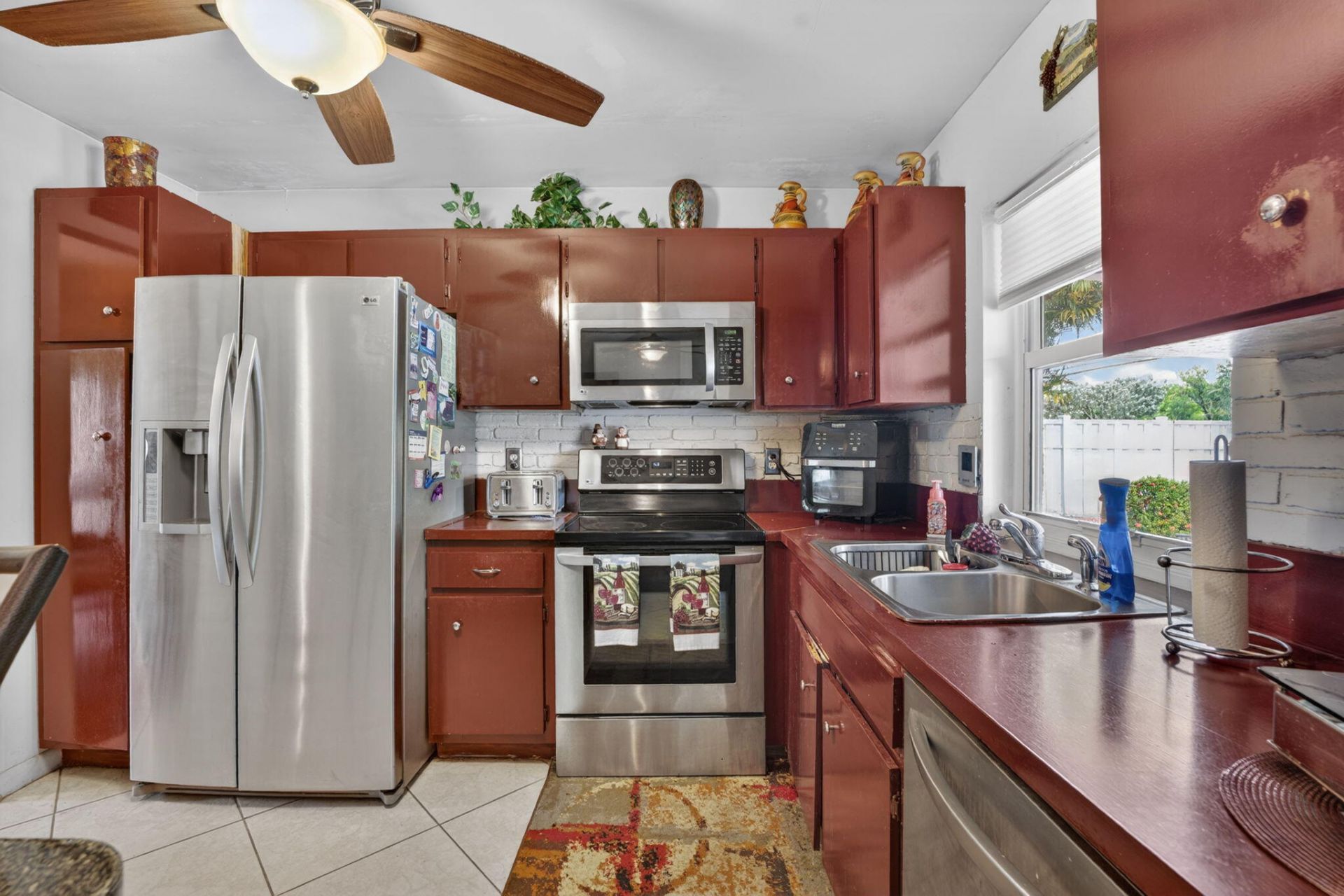 9621 NW 28th Place, Coral Springs, FL 33065 Photo