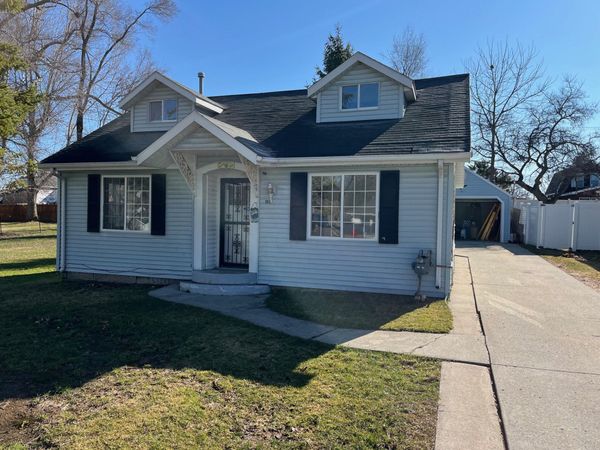 117 Oliver Drive, Houghton Lake, MI 48629