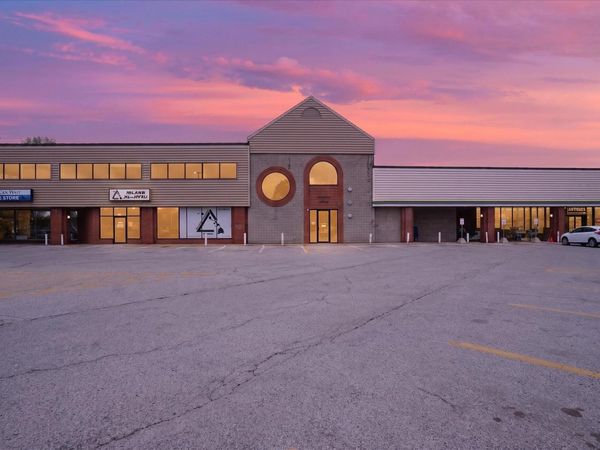 1631 W Sherman Boulevard, Norton Shores, MI 49441