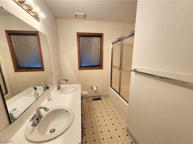 7278 Winchester Drive , Solon, OH 44139 Photo 33