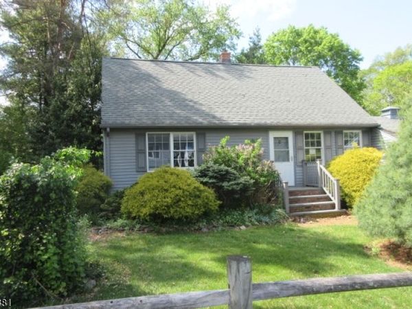 12 Jericho Rd, Butler, NJ 07405