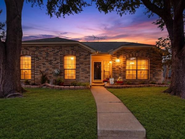 1917 Village Creek Drive, Garland, TX 75040