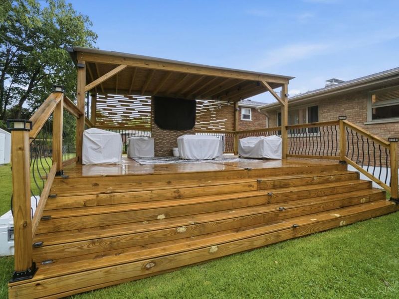 8967 Cherry Blossom Lane, Springfield Twp., OH 45231 Photo 17