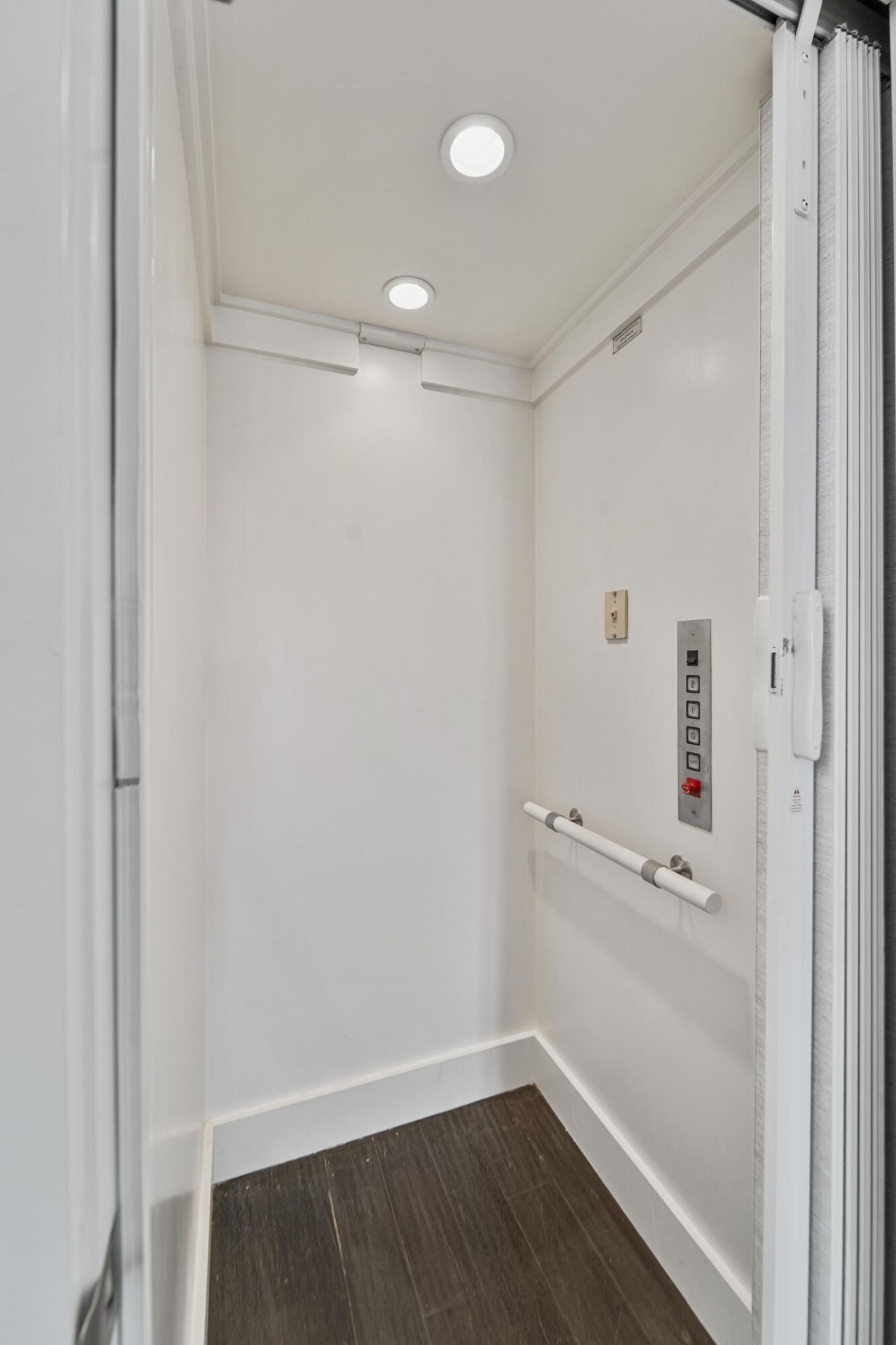 1518 Bower Lane Photo 12