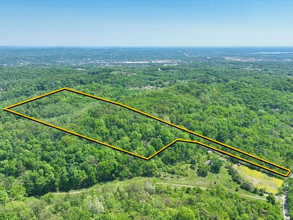 18 Dry Creek Rd , Goodlettsville, TN 37072