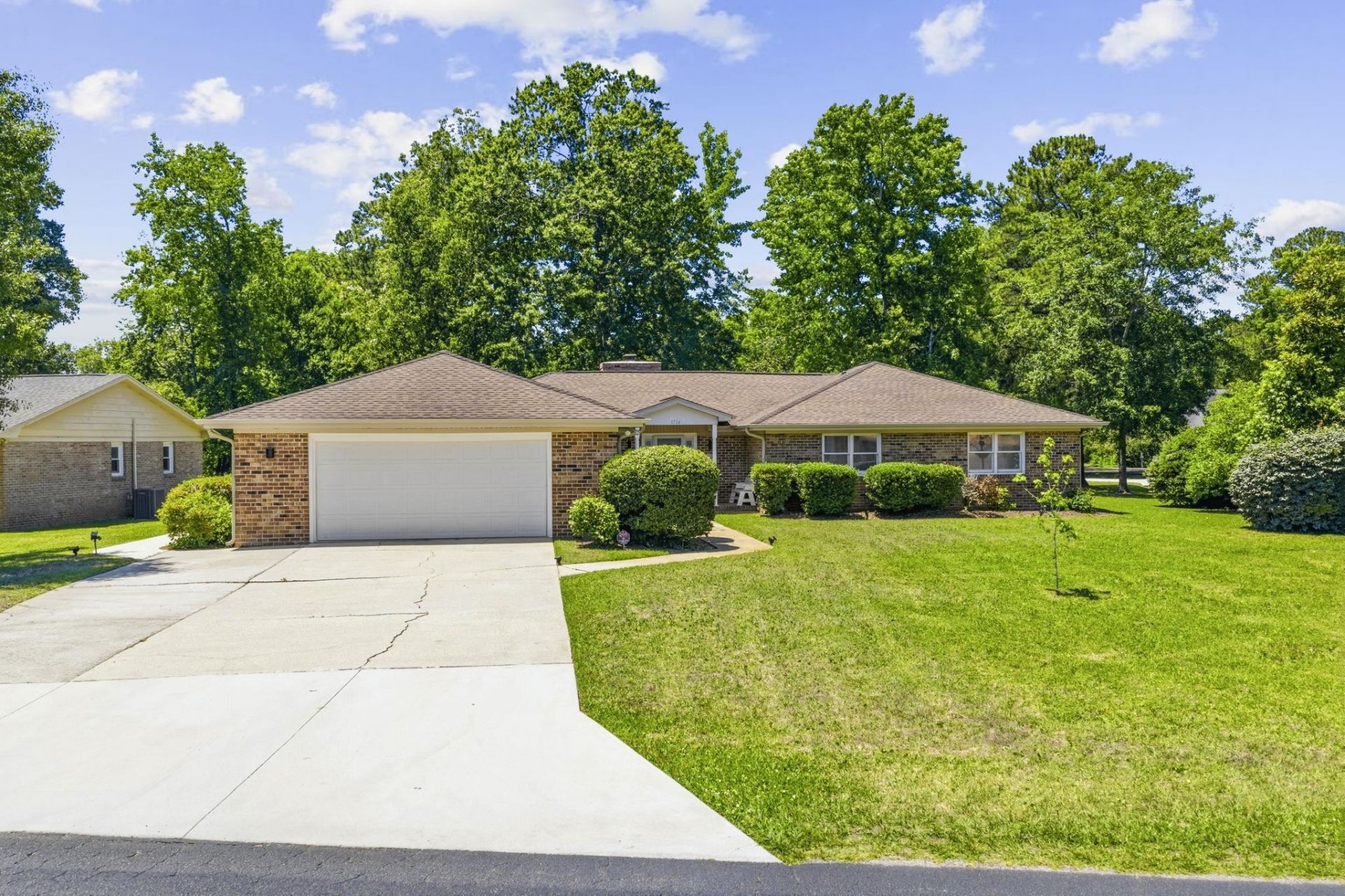1724 Gibson Ave. Photo 2