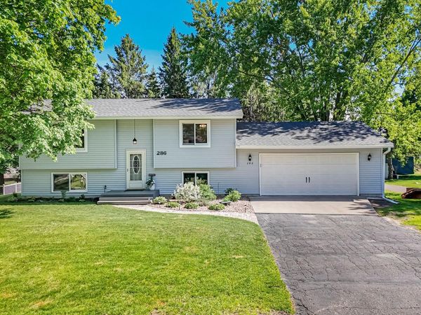 286 Frankland Street , Mahtomedi, MN 55115