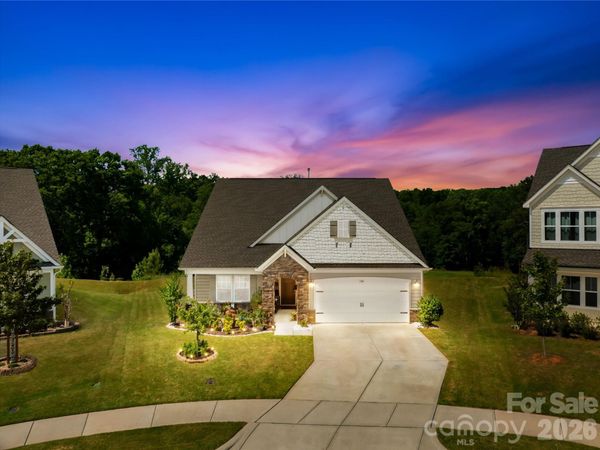 134 Divot Lane , Statesville, NC 28677