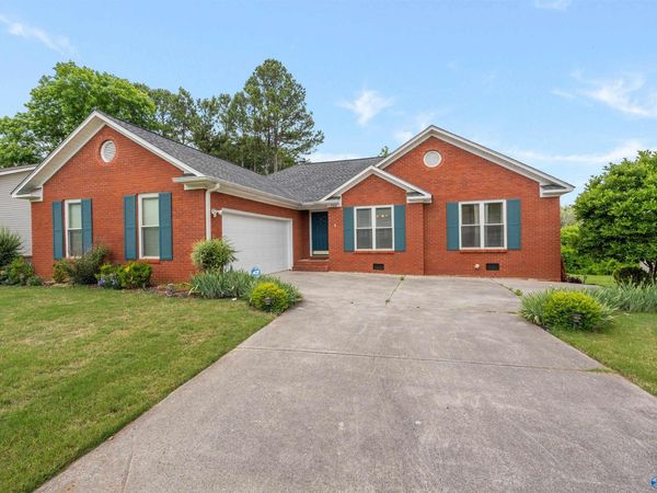 725 Mountain Gap Road SE, Huntsville, AL 35803