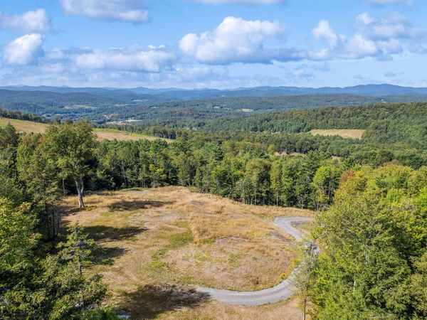 1985 Gee Hill Road, Royalton, VT 05068