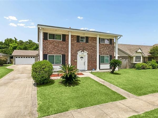 2545 HOLIDAY Drive , New Orleans, LA 70131