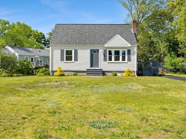 15 Boyden Drive, Foxboro, MA 02035