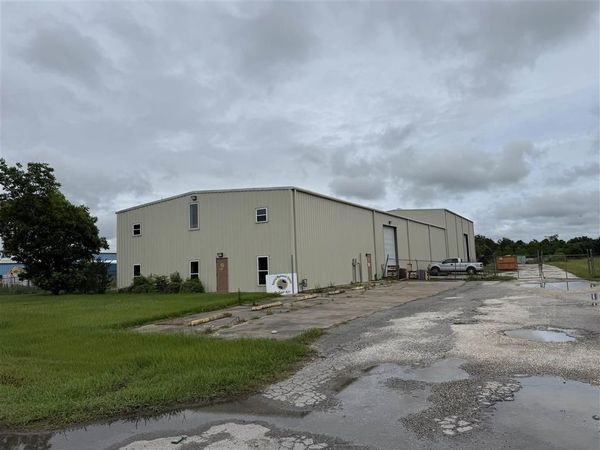 6754 E Highway 90 E, Lake Charles, LA 70615
