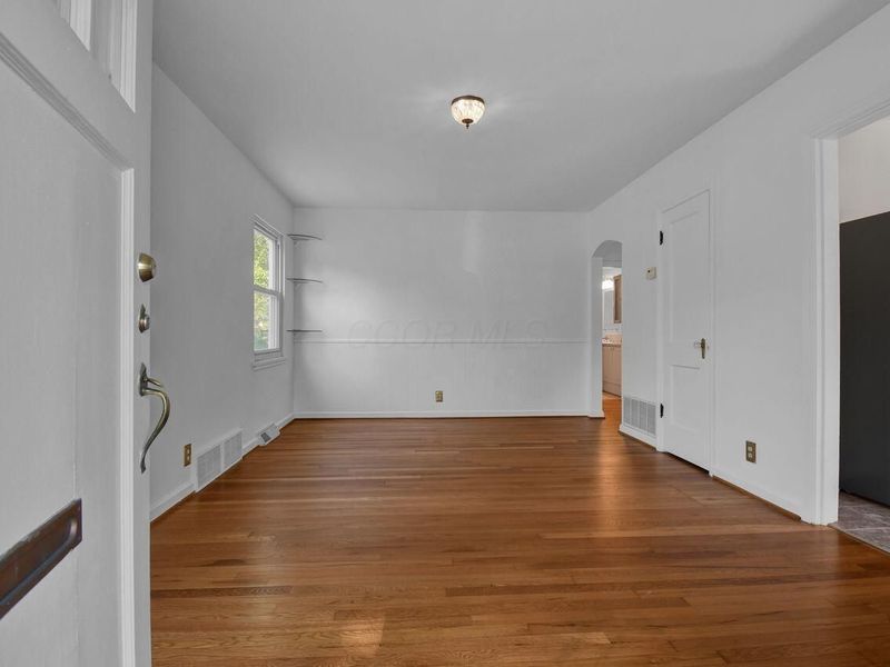 239 N Kellner Road, Columbus, OH 43209 Photo 1