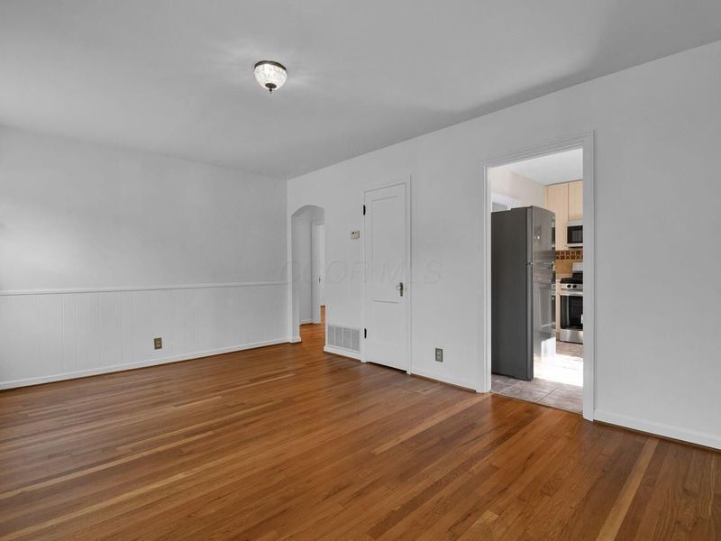 239 N Kellner Road, Columbus, OH 43209 Photo 2