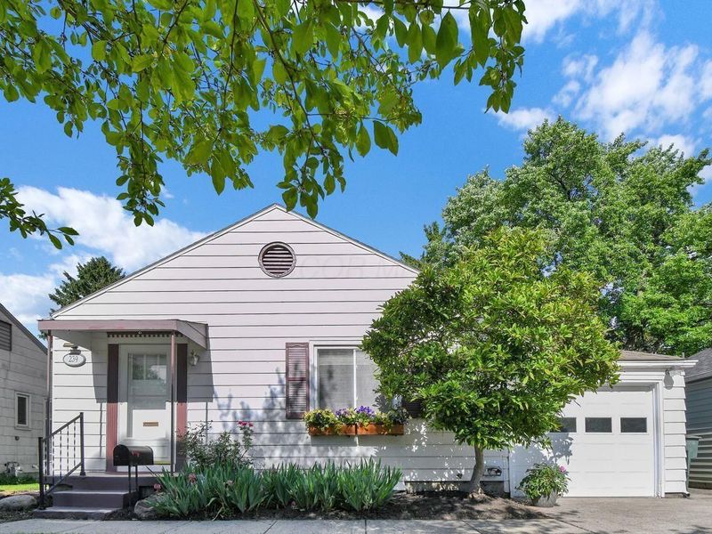 239 N Kellner Road , Columbus, OH 43209 Photo 32