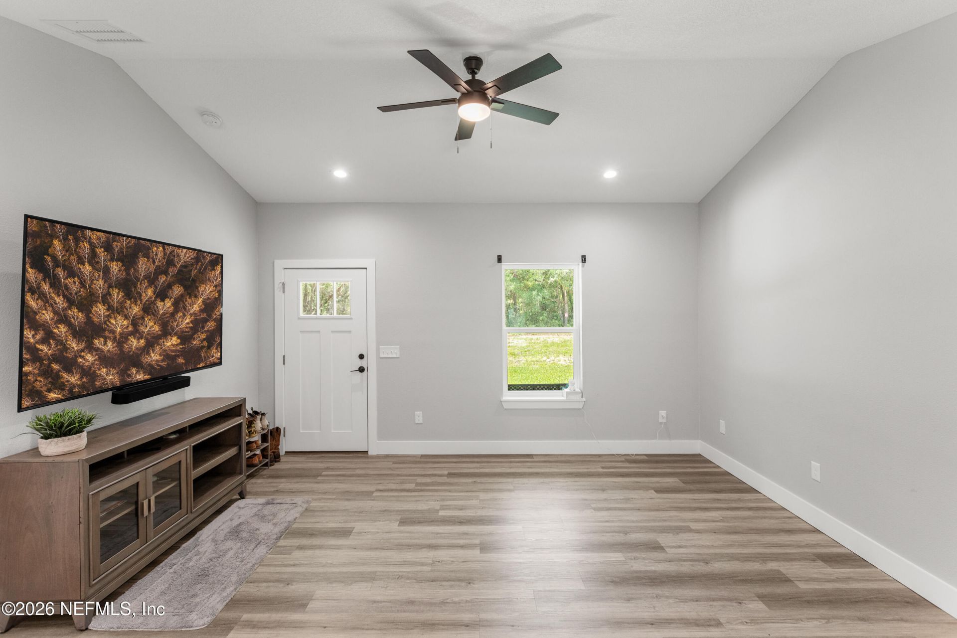 207 N Palmetto Avenue, Florahome, FL 32140 Photo