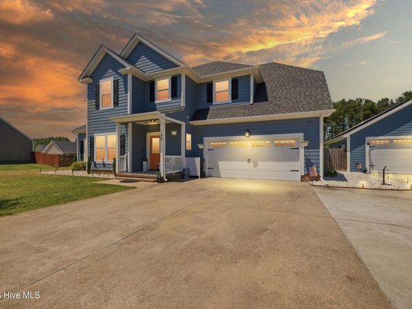 105 Little Acorn Trail, Moyock, NC 27958