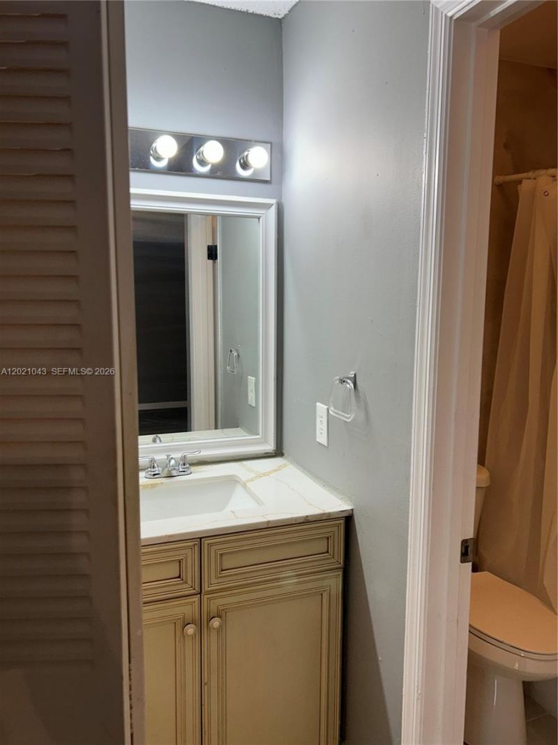 1136 NE 210th Ter , Unit 1136, Miami, FL 33179 Photo