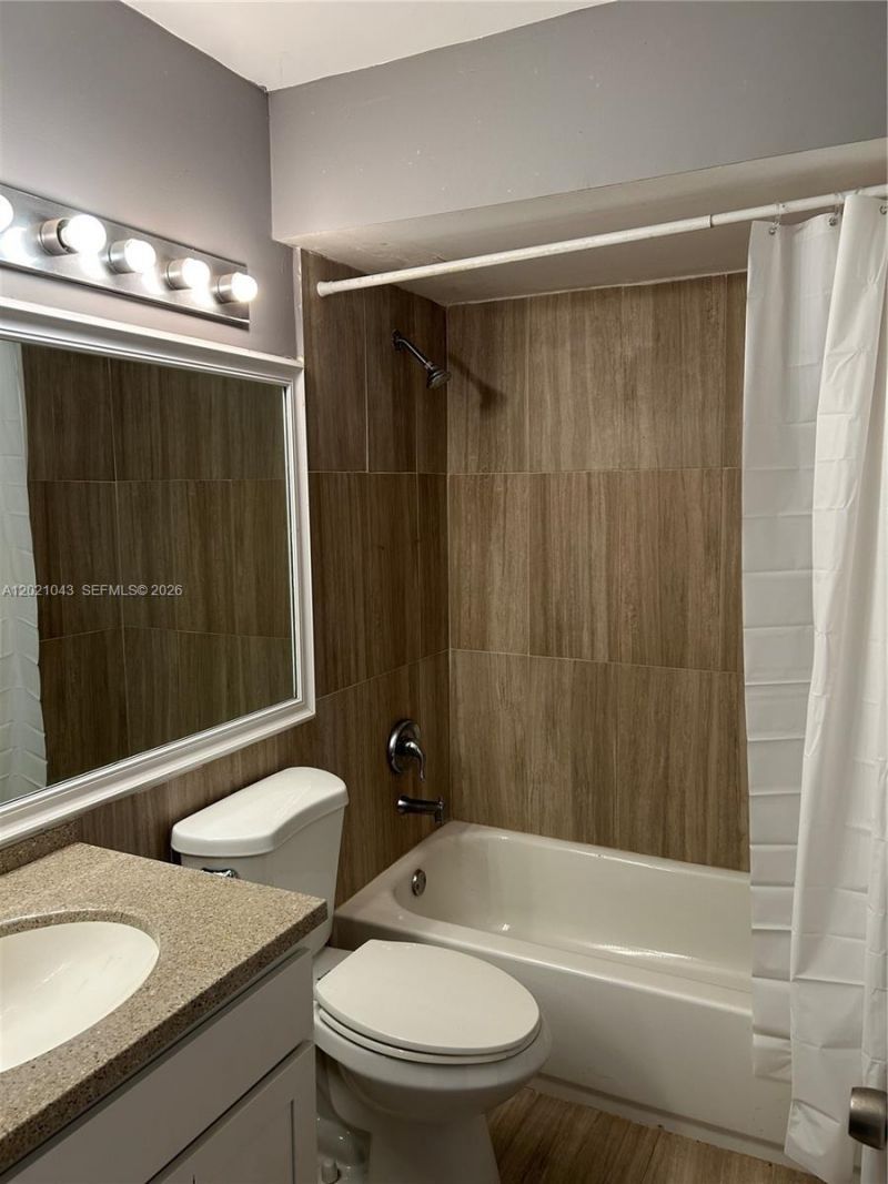 1136 NE 210th Ter , Unit 1136, Miami, FL 33179 Photo
