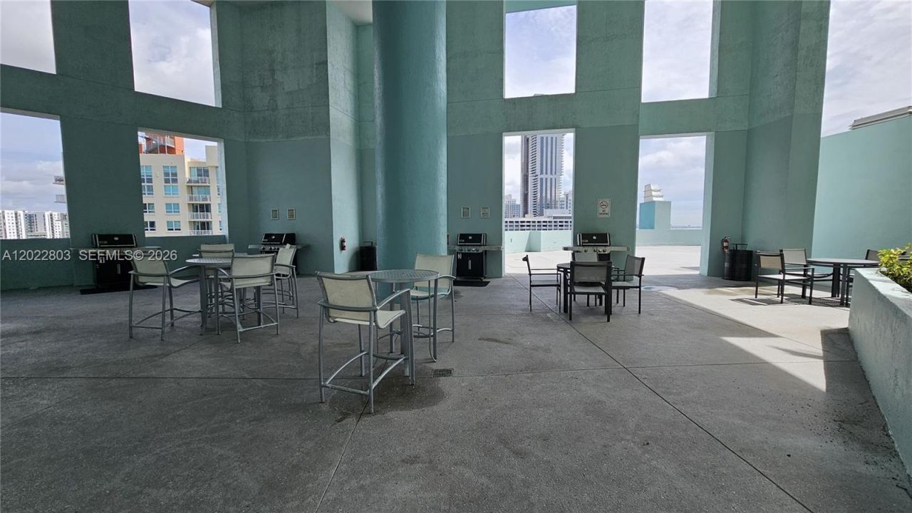 1900 N Bayshore Dr, Unit 3717, Miami, FL 33132 Photo