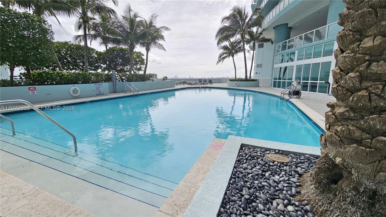 1900 N Bayshore Dr, Unit 3717, Miami, FL 33132 Photo