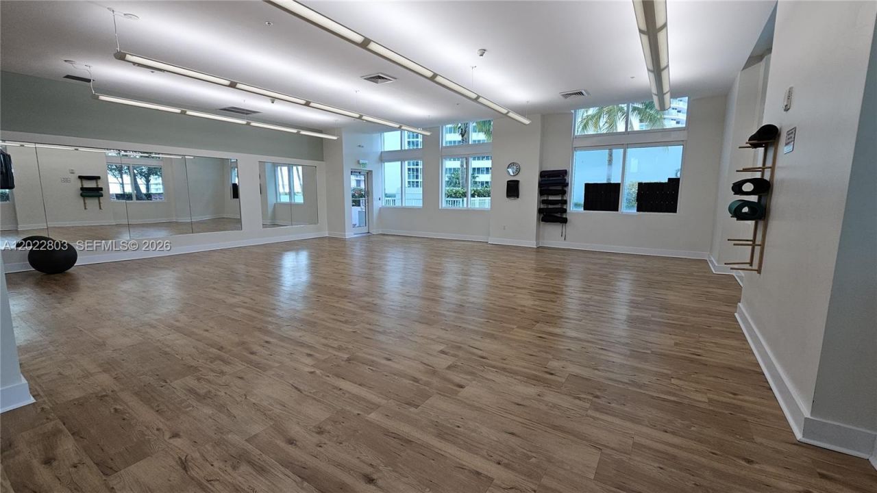 1900 N Bayshore Dr, Unit 3717, Miami, FL 33132 Photo