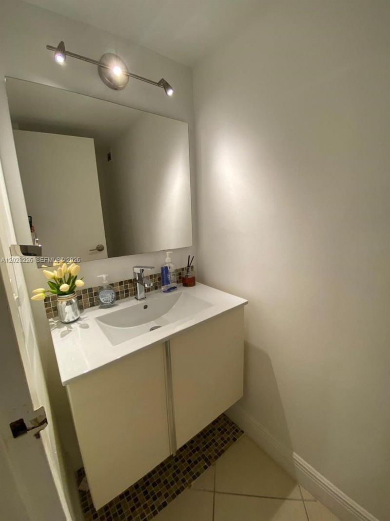 200 SE 15th Rd, Unit 7G, Miami, FL 33129 Photo