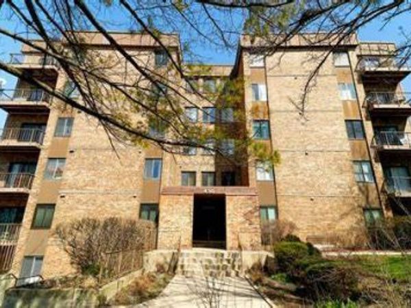 430 WALNUT CREEK Lane , Unit 2407, Lisle, IL 60532