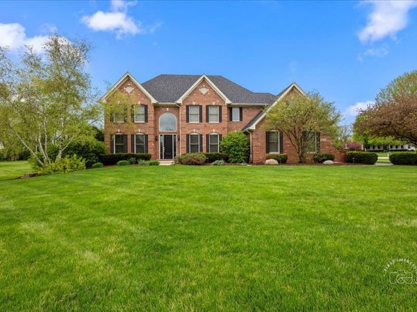 38W535 RED BAY Court , St. Charles, IL 60175