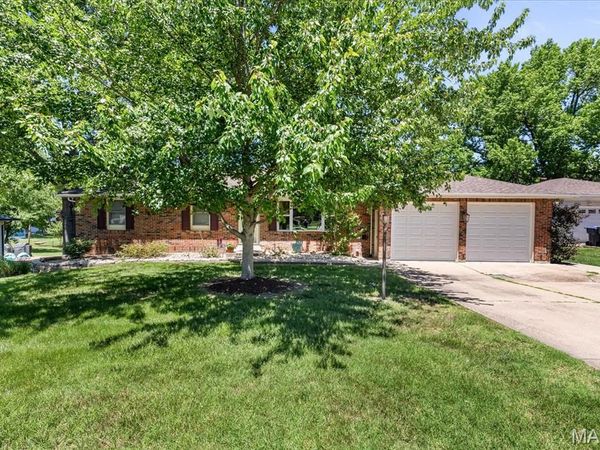 727 Cordes Street, O'Fallon, MO 63366