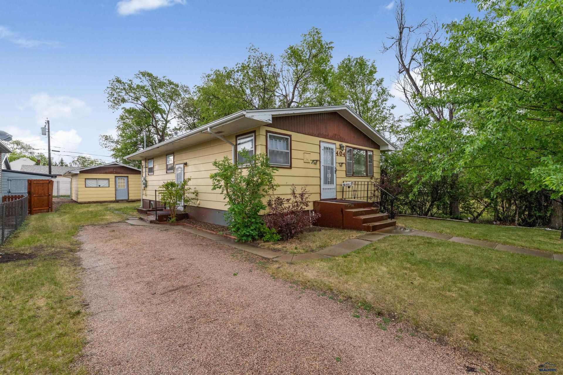 404 E Watertown, Rapid City, SD 57701 Main Photo