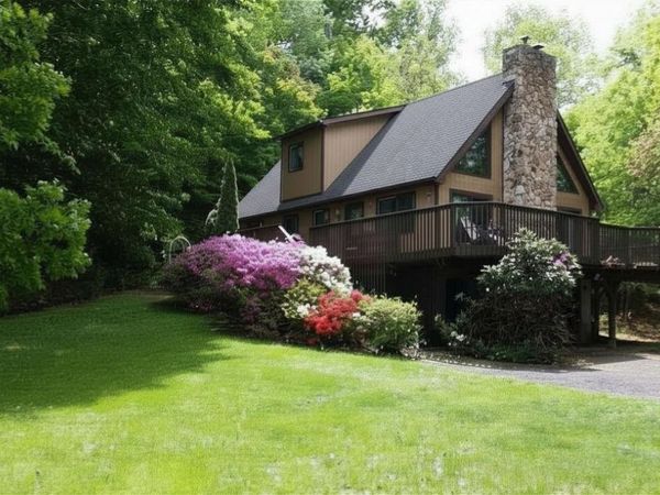 5 Picardi Court, Wappingers Falls, NY 12590