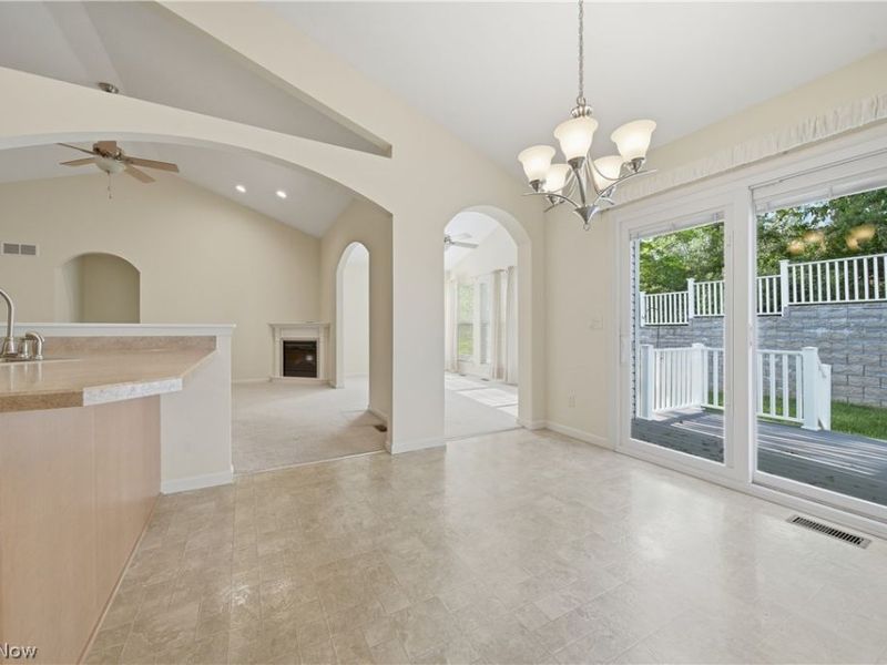 635 Durkin Way SW, North Canton, OH 44720 Photo 11