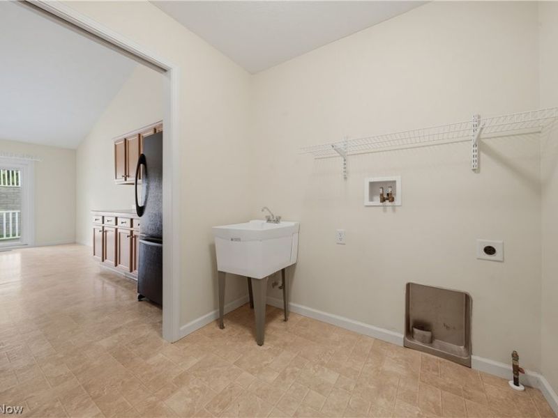 635 Durkin Way SW, North Canton, OH 44720 Photo 15