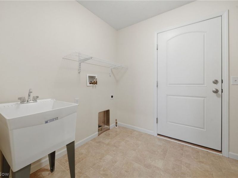 635 Durkin Way SW, North Canton, OH 44720 Photo 16