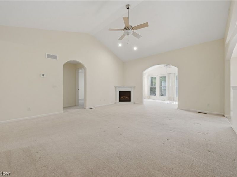 635 Durkin Way SW, North Canton, OH 44720 Photo 6
