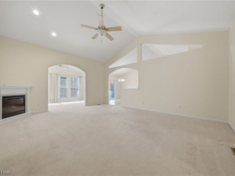 635 Durkin Way SW, North Canton, OH 44720 Photo 7