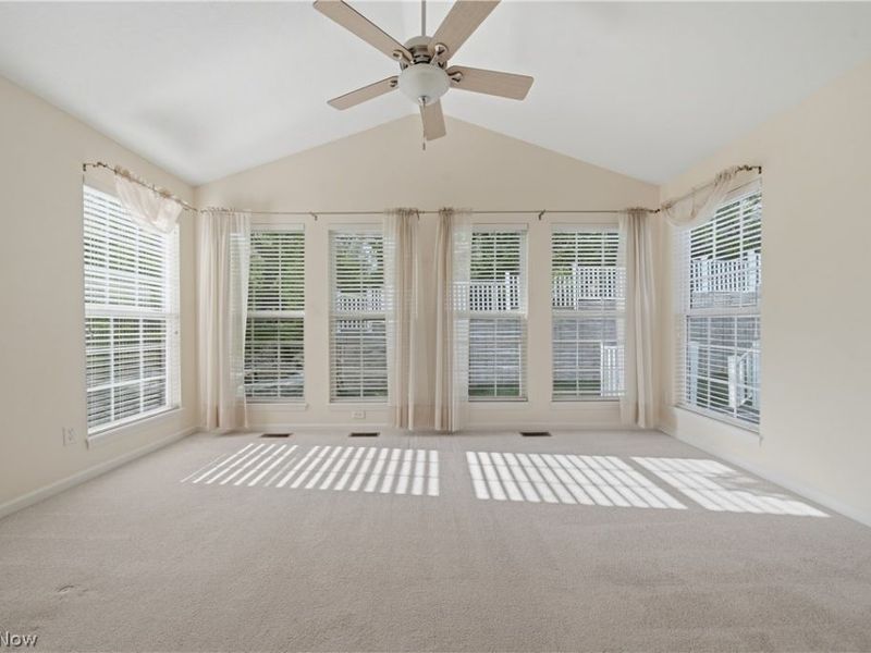 635 Durkin Way SW, North Canton, OH 44720 Photo 9