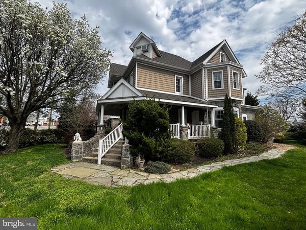 527 CHESTER PIKE , SHARON HILL, PA 19079