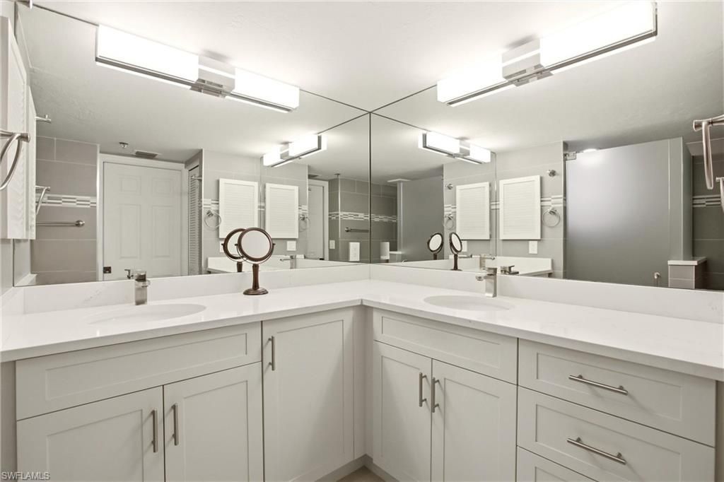 5550 Heron Point Dr, Unit 503, Naples, FL 34108 Photo