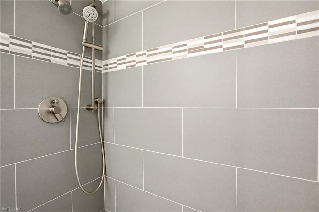 5550 Heron Point Dr, Unit 503, Naples, FL 34108 Photo