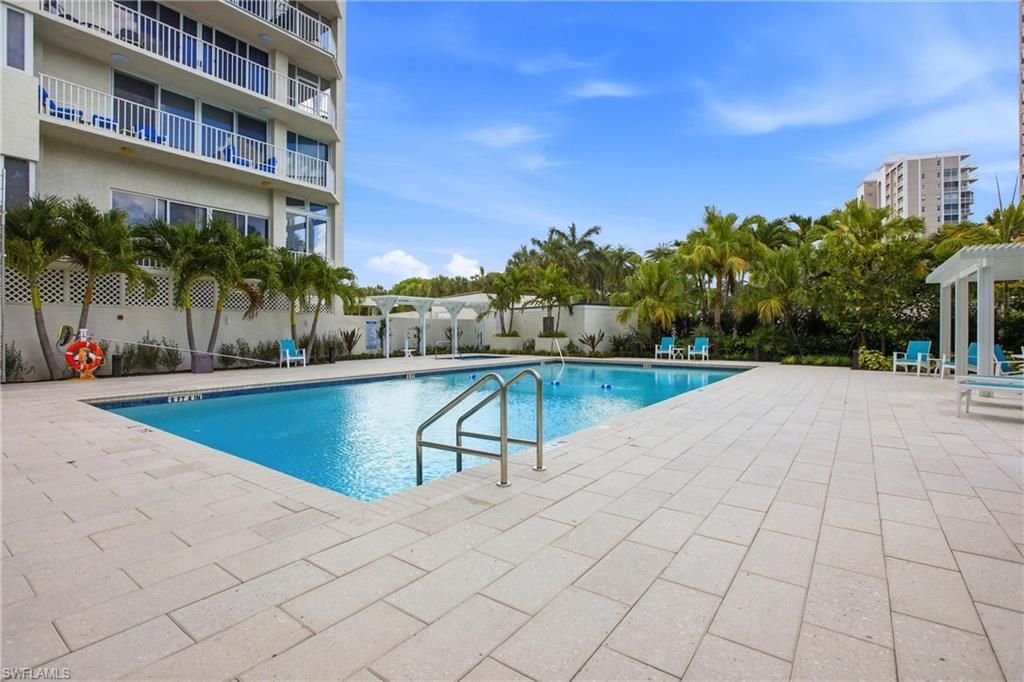 5550 Heron Point Dr, Unit 503, Naples, FL 34108 Photo