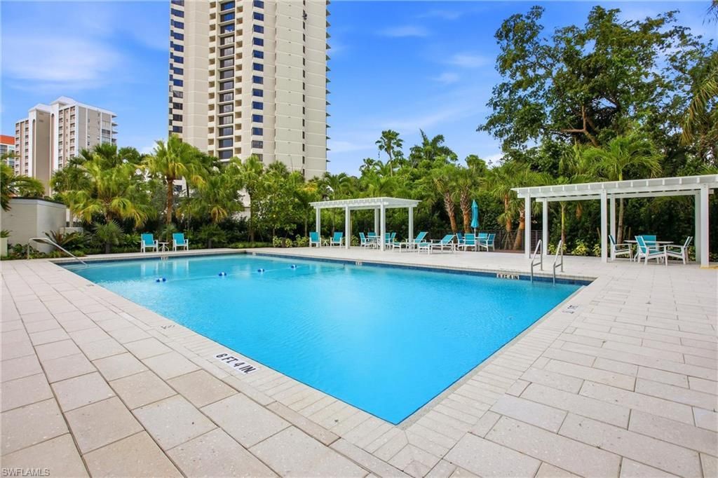 5550 Heron Point Dr, Unit 503, Naples, FL 34108 Photo