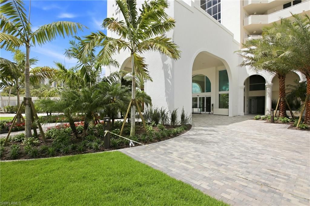 5550 Heron Point Dr, Unit 503, Naples, FL 34108 Photo