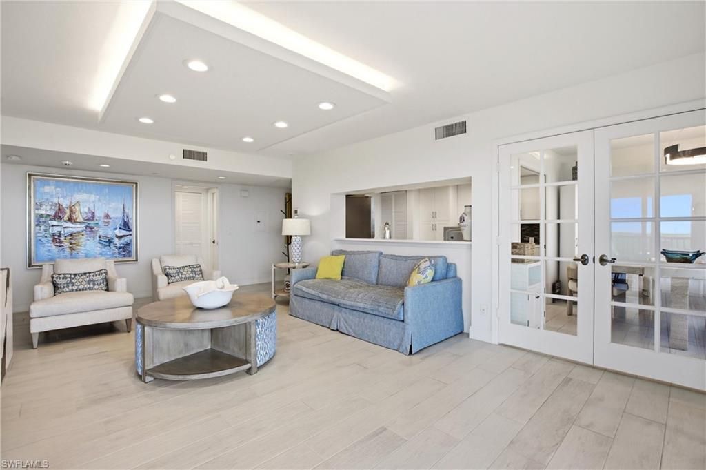 5550 Heron Point Dr, Unit 503, Naples, FL 34108 Photo