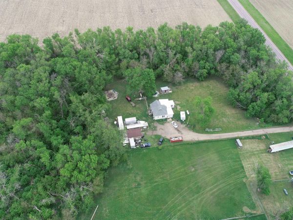 30019 471 St, Beresford, SD 57004